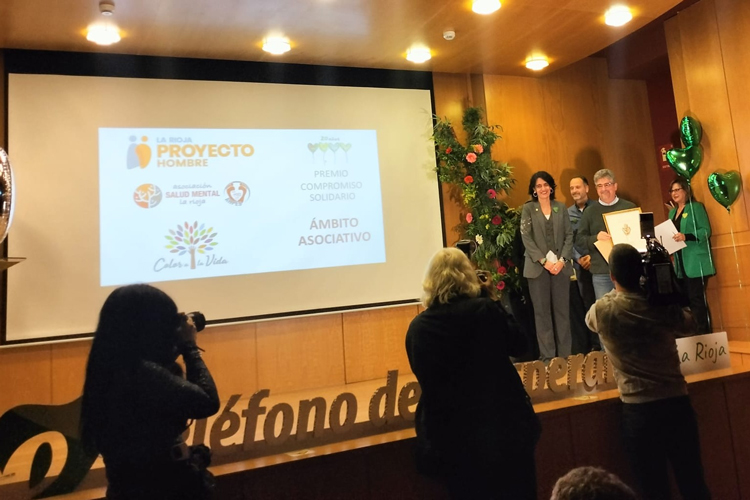 PROYECTO HOMBRE LA RIOJA, PREMIO AL COMPROMISO SOLIDARIO DEL TELÉFONO DE LA ESPERANZA